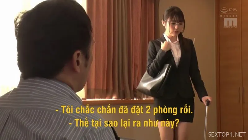 Bảo vệ già may mắn được gái trẻ cho địt